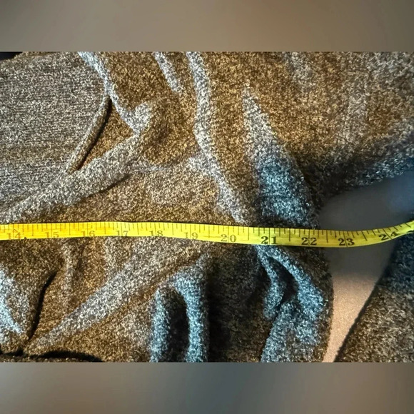 Barefoot Dreams Gray/Blue Cardigan Sweater - Picture 7 of 7